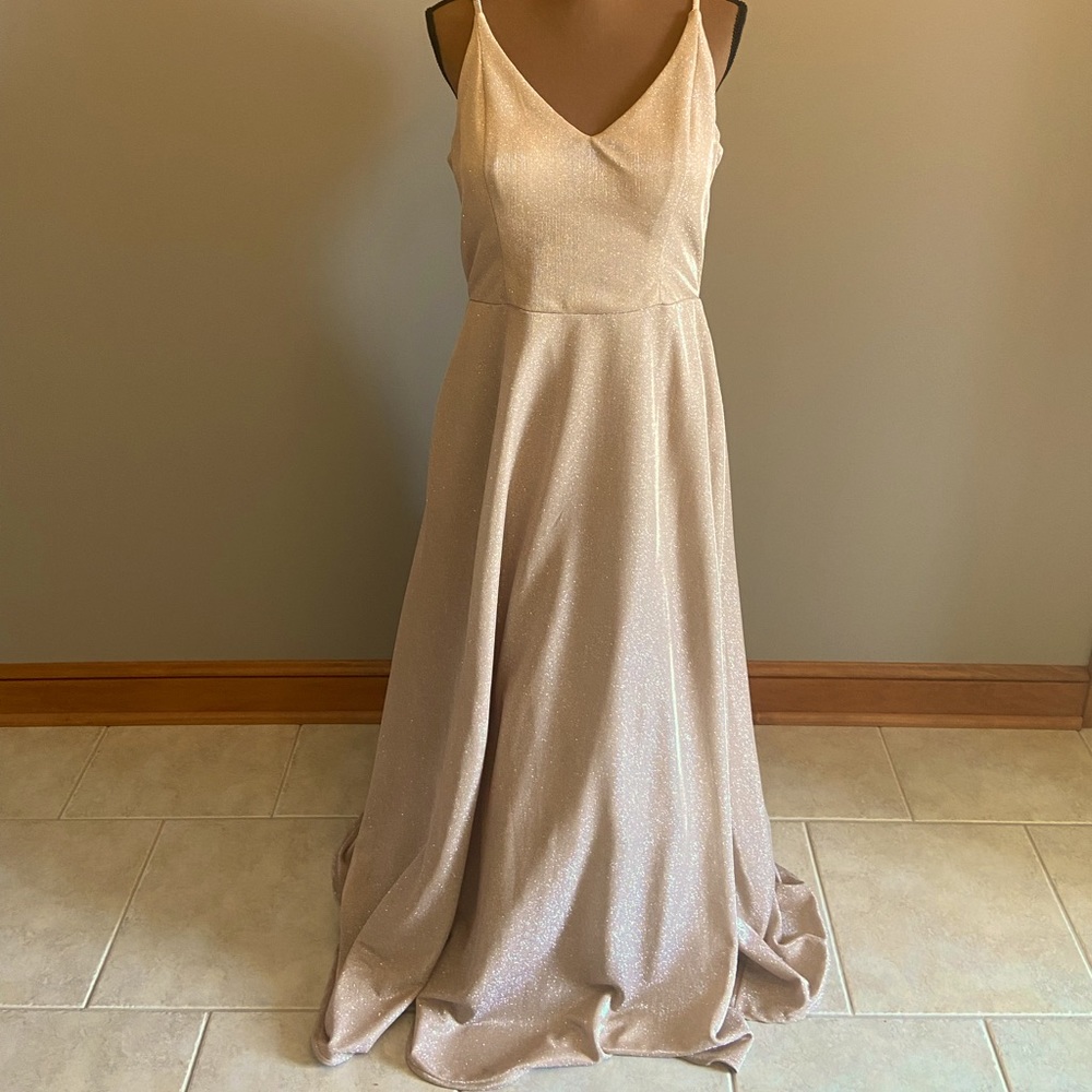 Priceless by David’s Bridal. Prom:bridesmaids dress. Sz 14, gold dress, pockets